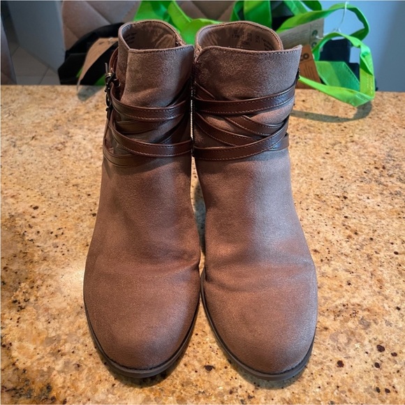 Lifestride Velocity heeled ankle booties / boots - Picture 7 of 7